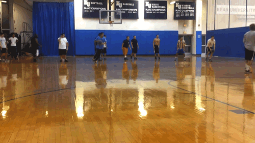 Dodgeball+Ninja.+In+slow+motion.+Video+here+http+news.yahoo.com+blogs+trending-now+kid-executes-epic-gymnastics-move-during-gym-glass-192116677.html_bbca1f_4145298.gif