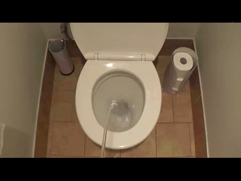 How+men+pee+in+public+bathrooms_7214a6_5544927.gif