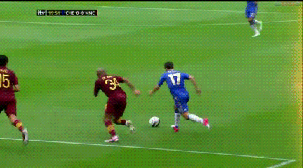 Warning+tripping+hazard+if+you+don+t+get+it+this+footballer_06fd2f_4003667.gif