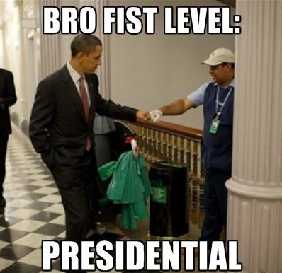 Bro+fist.+-_15b101_4095255.png