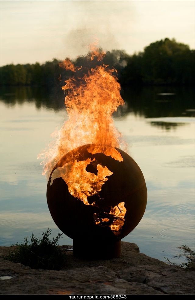 Burning+Earth.+Some+men+just+want+to+watch+the+world_5888ae_3466712.jpg