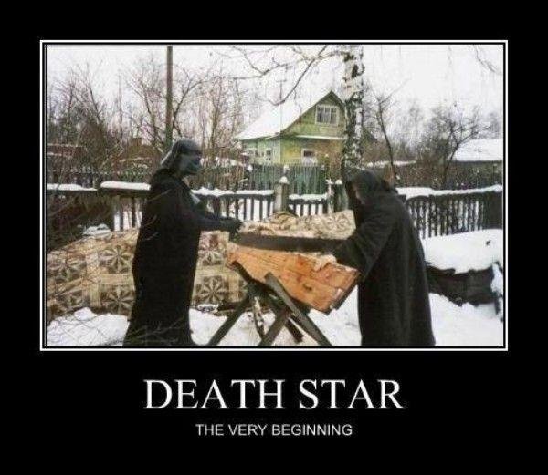 Death+Star.+Death+Star+in+the+very+beginning_8c9b71_3129945.jpg