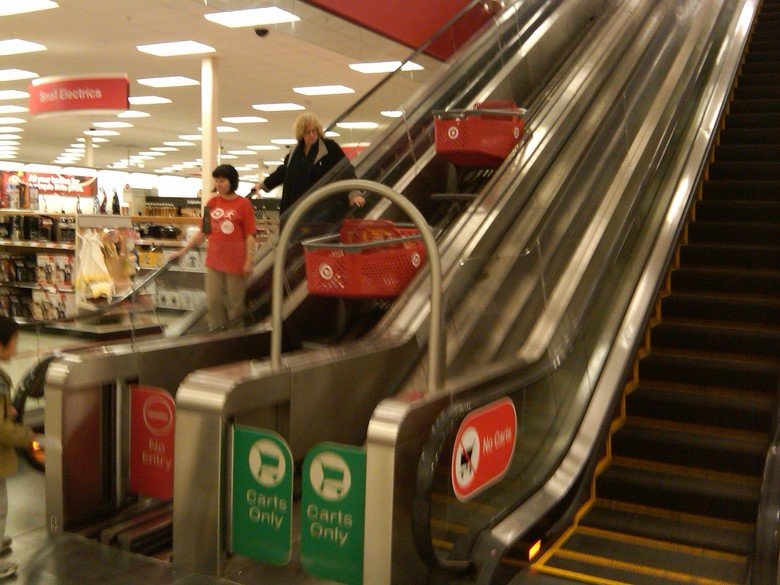 Shopping+cart+escalator+from+a+target+in+switzerland_3175c1_3499484.jpg