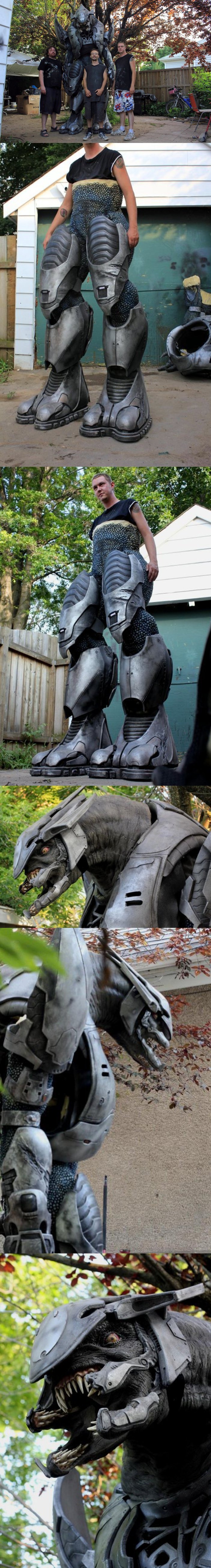 Ultimate+Halloween+Costume+Holy+shit+WANT+This+baby+stands+at_1d0ace_2729503.jpg