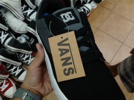 Vans Dc