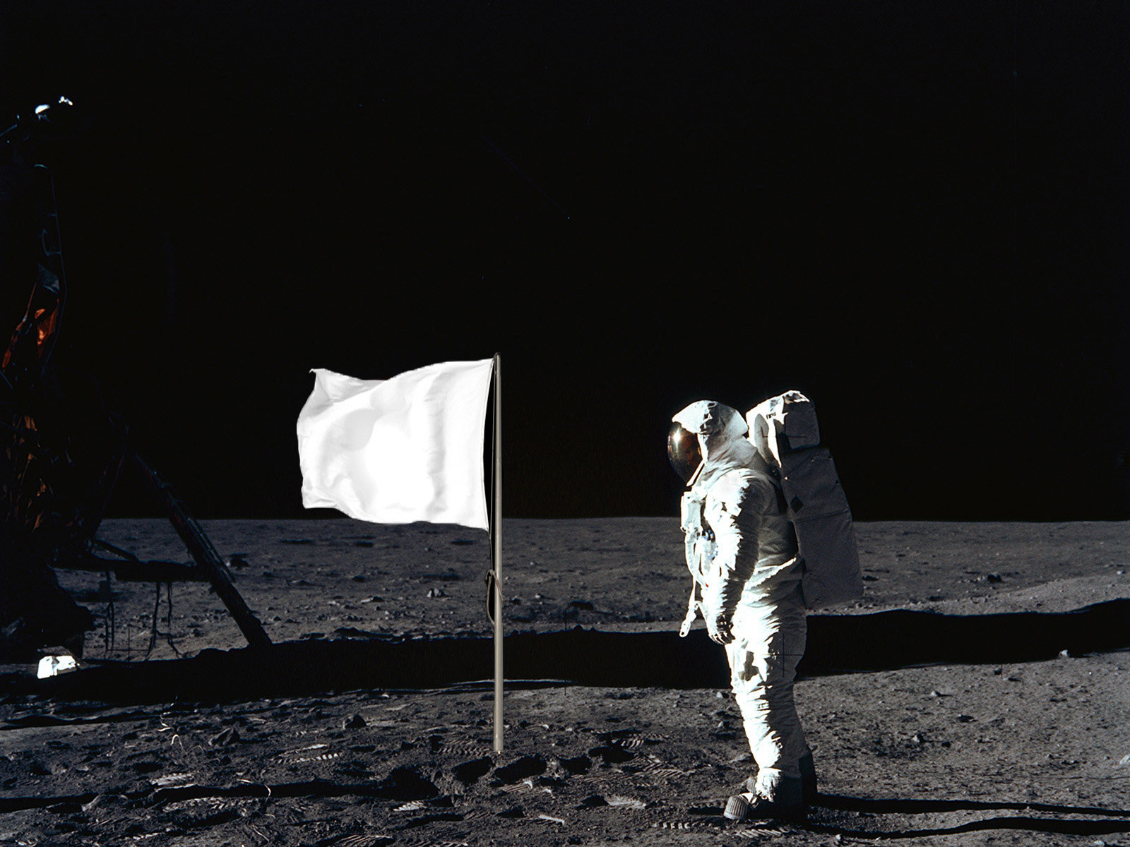 Moon russia. Флаг США на Луне. Русские астронавты на Луне. Луна в Америке. Русские космонавты на Луне.