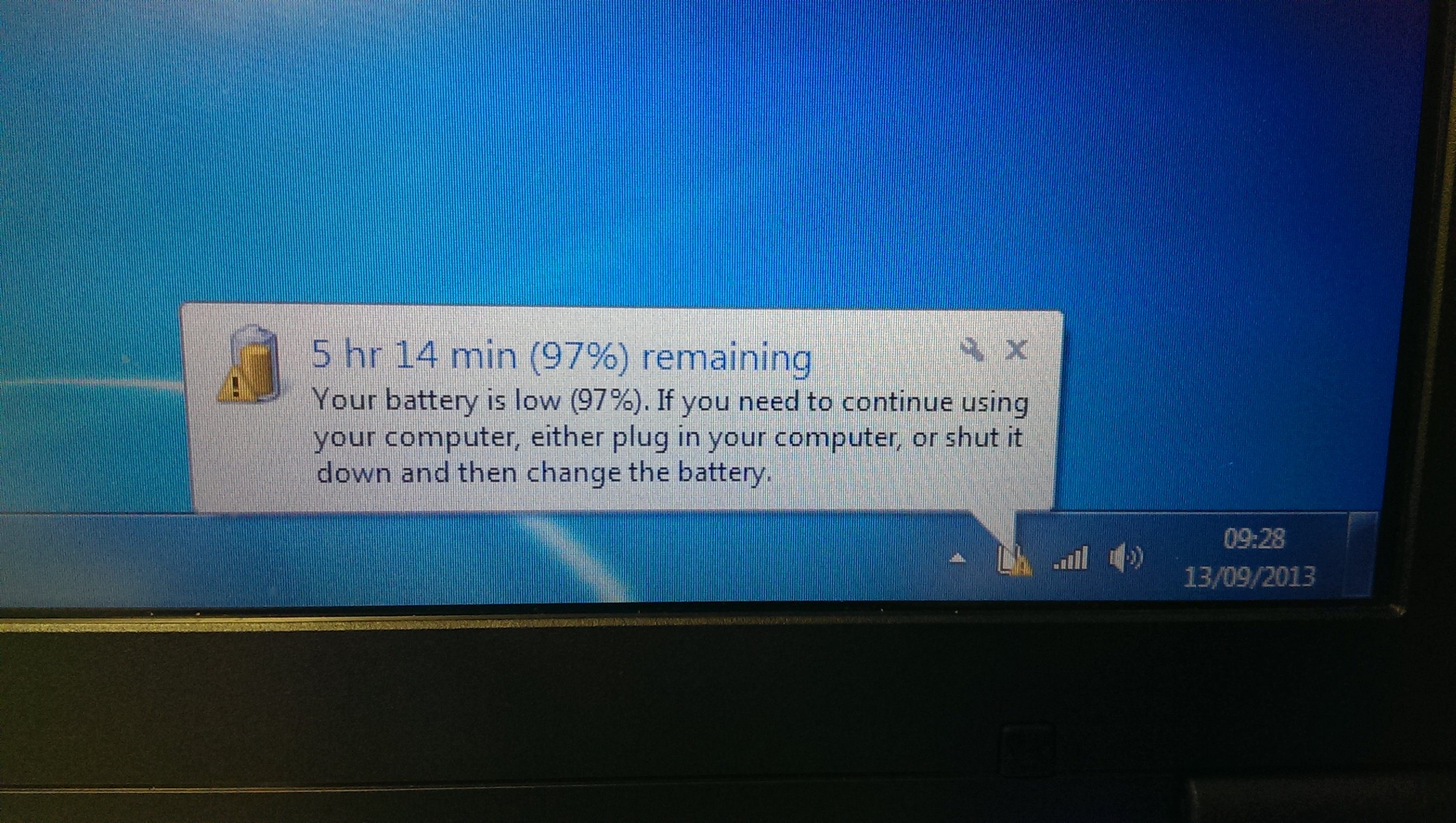 Critical battery. Батарея для компьютера. Батарея Windows XP. Батарея в виндовс 7. Windows 10 Low Battery.