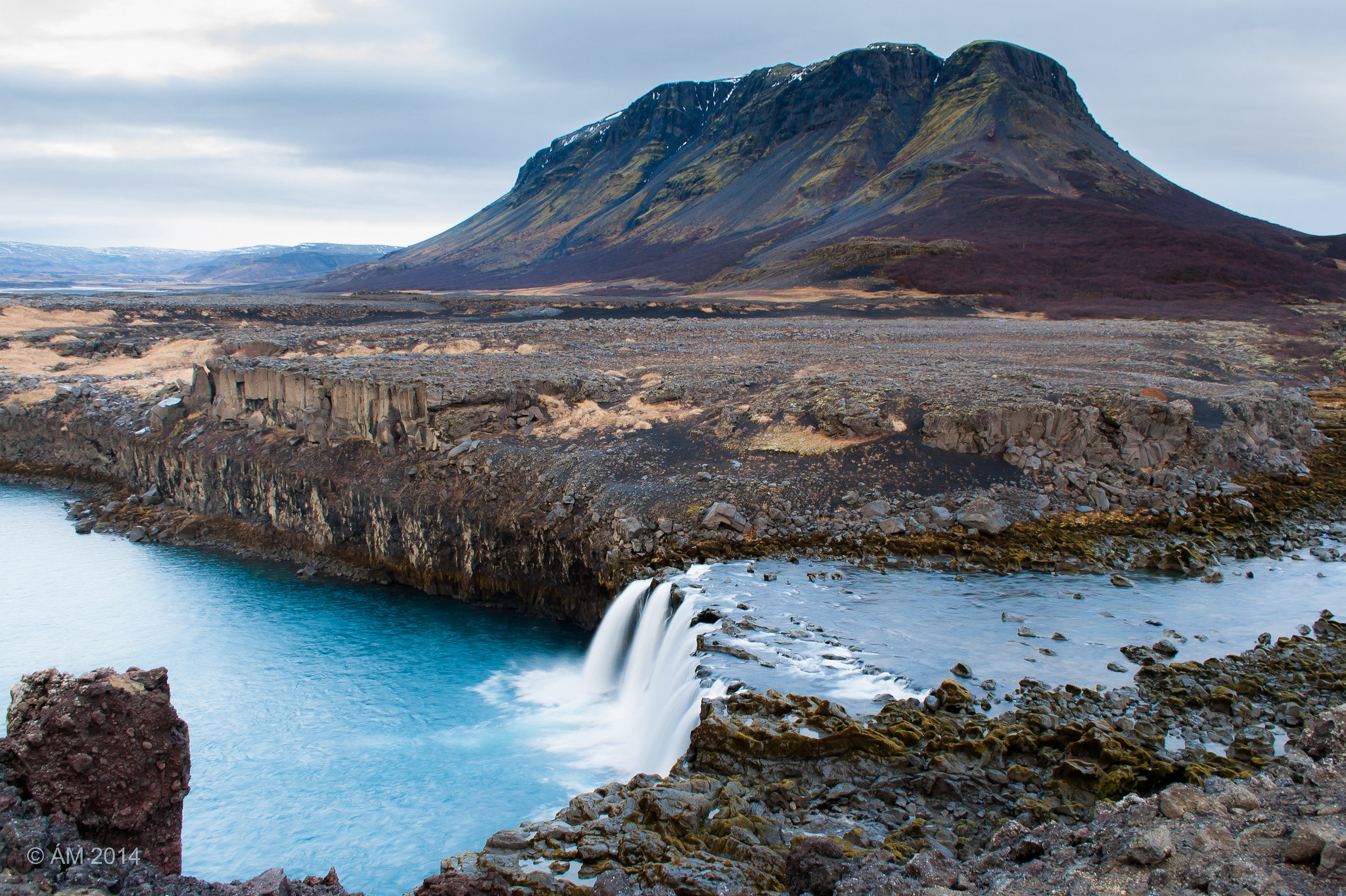 Водопад Тьоуфафосс Исландия