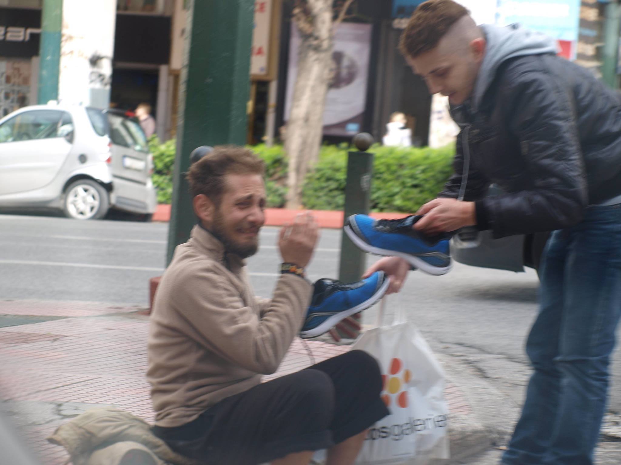 Добрые поступки людей для бездомных людей