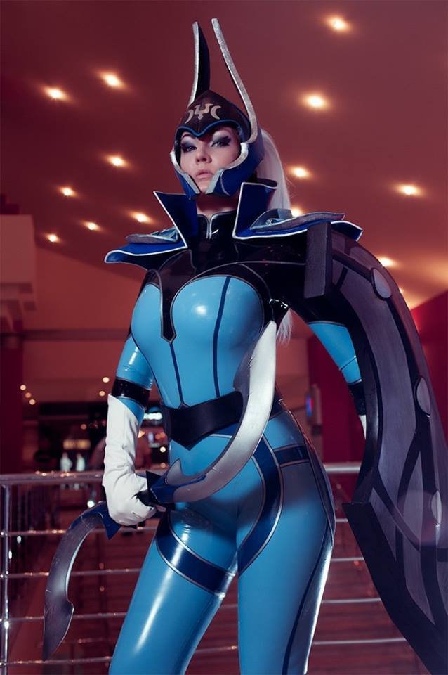 Dota 2 Cosplay Comp