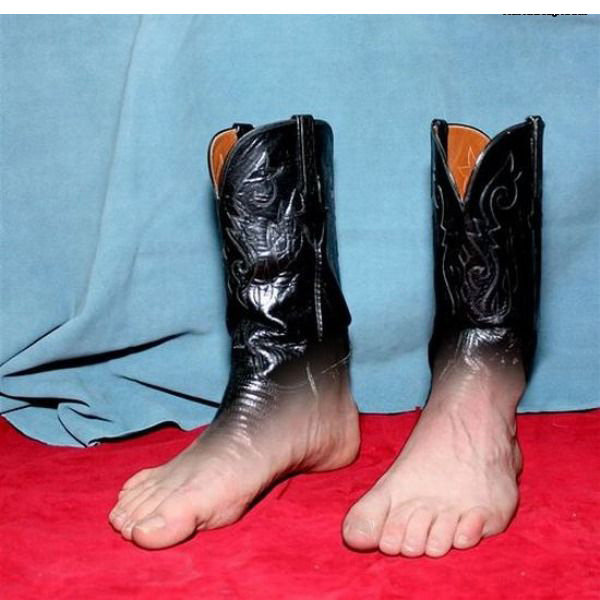 boots that look like feet